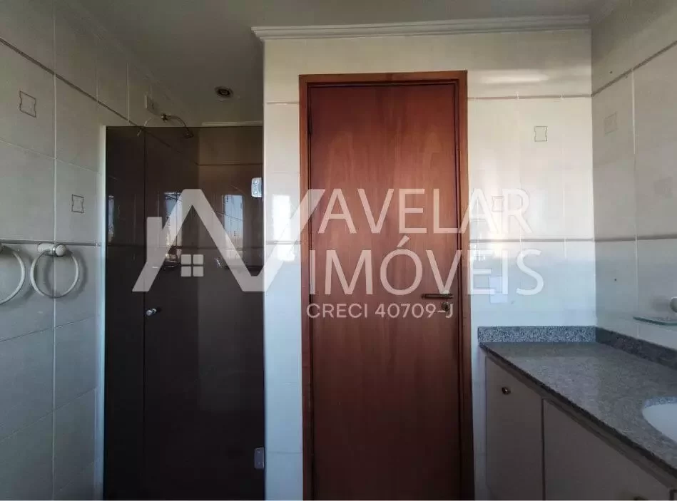 Banheiro da Suíte - Apartamento no Edifício Marseille - Pedreira-SP